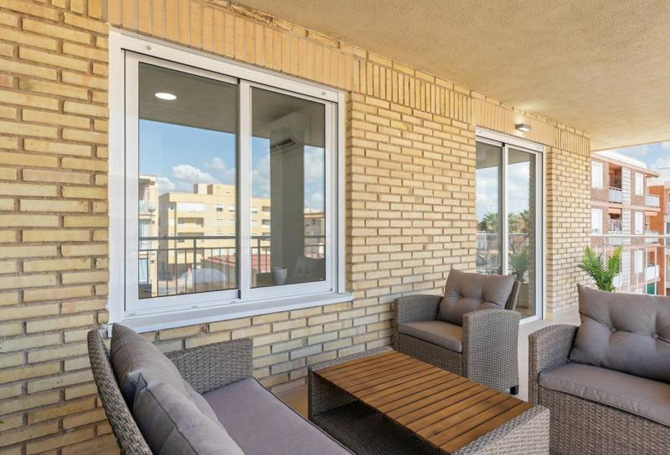 Reventa - Apartamento / piso - Torrevieja - Playa de los Naufragos