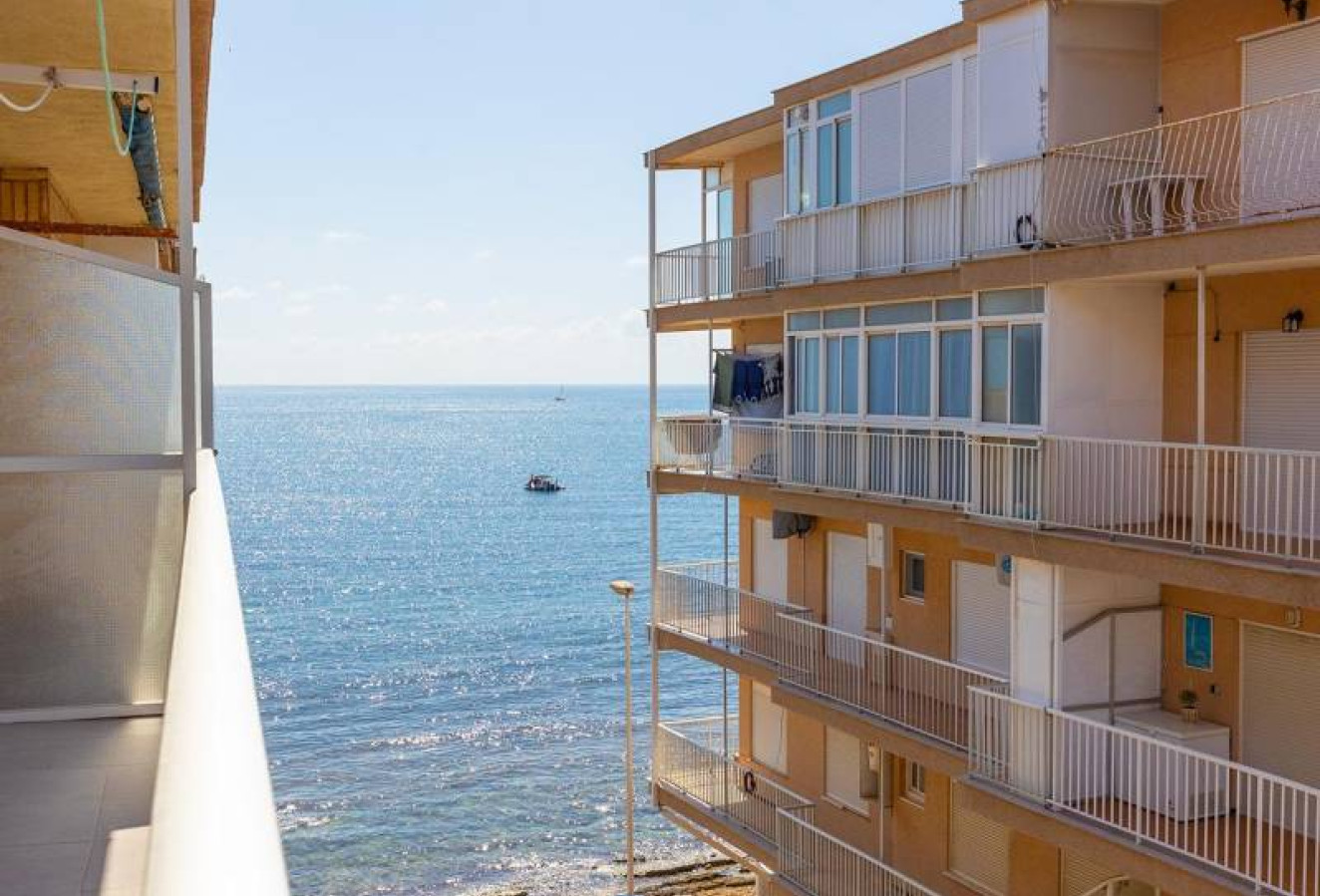 Reventa - Apartamento / piso - Torrevieja - Playa de los Naufragos