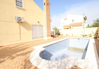 Reventa - Villa - Orihuela Costa - Playa Flamenca