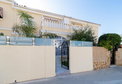 Reventa - Bungalow - Torrevieja - Aguas Nuevas