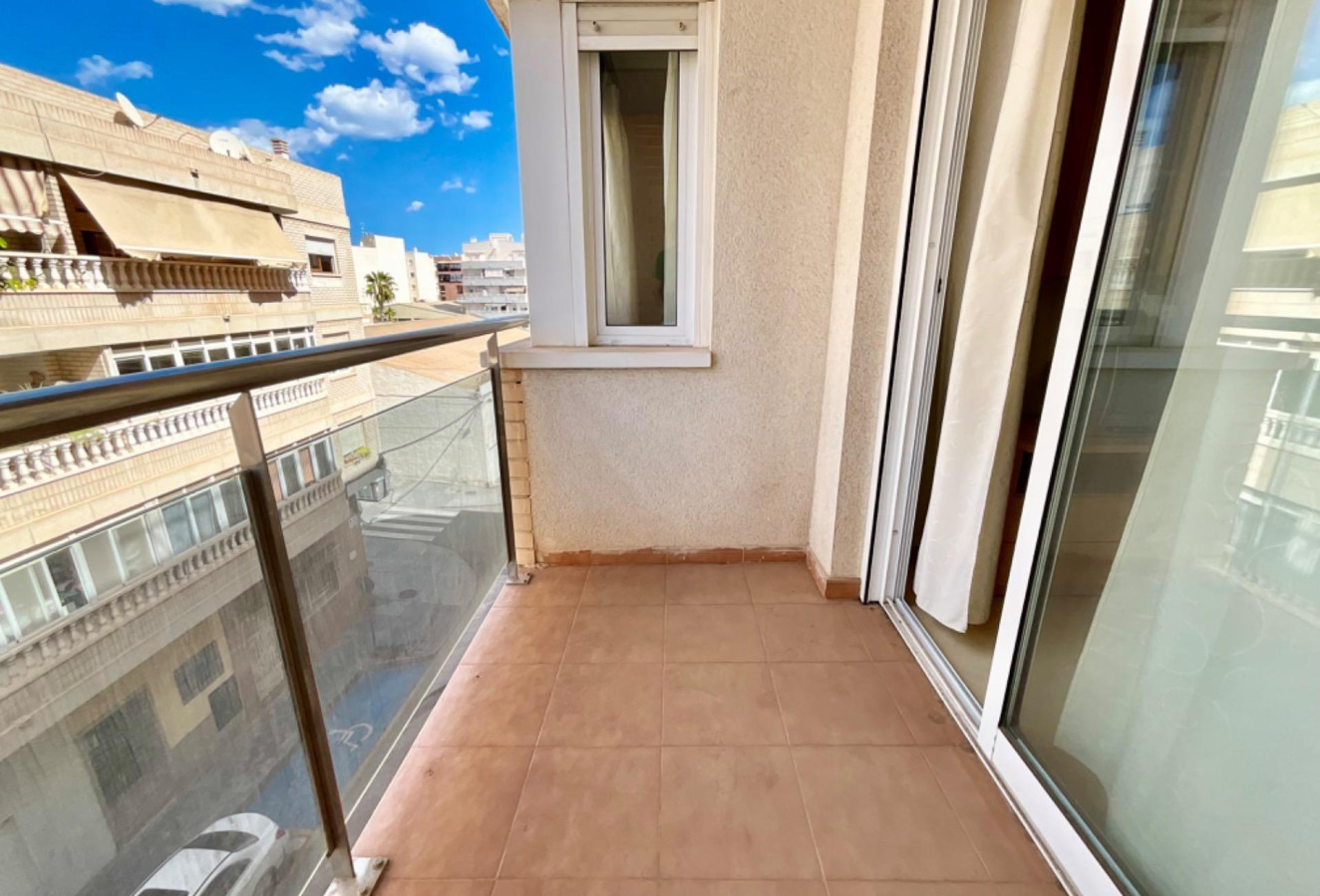 Reventa - Apartamento / piso - Torrevieja - Centro