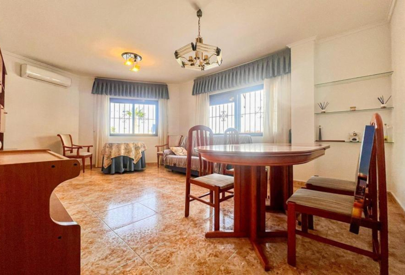 Reventa - Apartamento / piso - San Miguel de Salinas - Pueblo