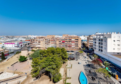 Reventa - Apartamento / piso - Torrevieja - Centro