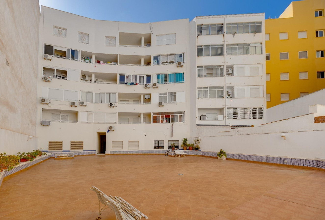 Reventa - Apartamento / piso - Torrevieja - Estacion de autobuses