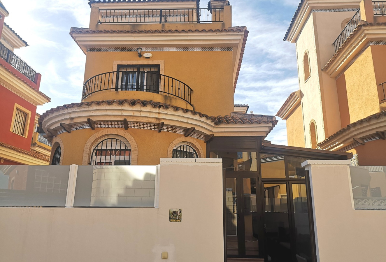 Reventa - Villa - Los Montesinos - La Herrada