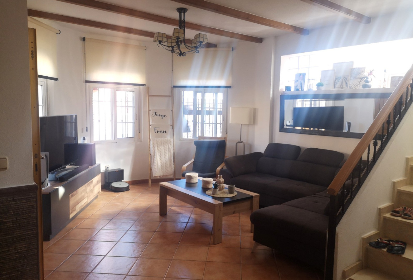 Reventa - Villa - Los Montesinos - La Herrada