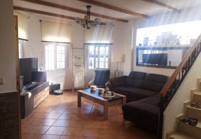 Reventa - Villa - Los Montesinos - La Herrada