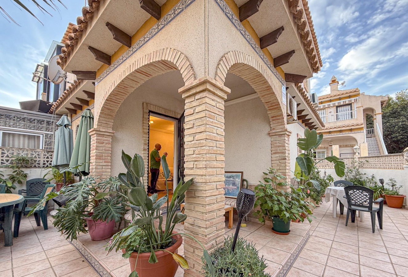 Reventa - Villa - Torrevieja - Las calas