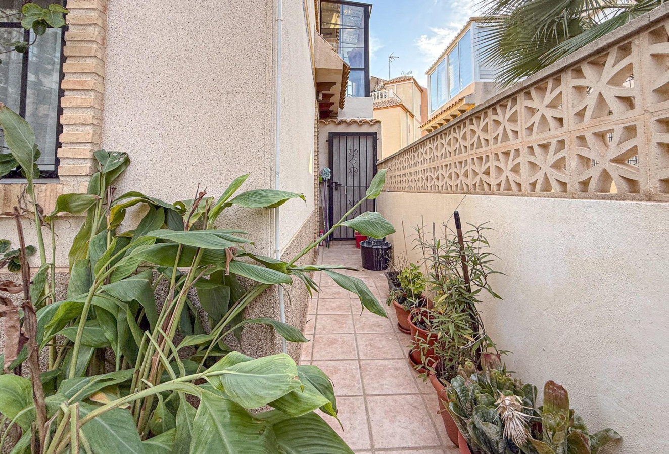 Reventa - Villa - Torrevieja - Las calas