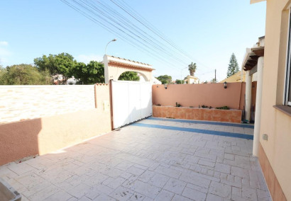 Reventa - Villa - Torrevieja - La Siesta - El Salado - Torreta