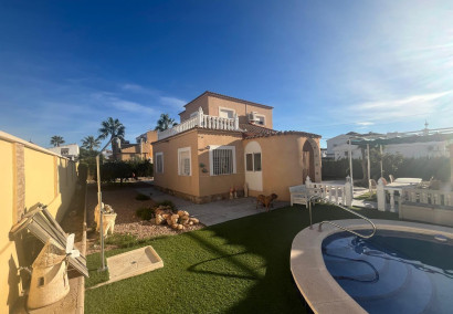 Reventa - Villa - Torrevieja - San luis