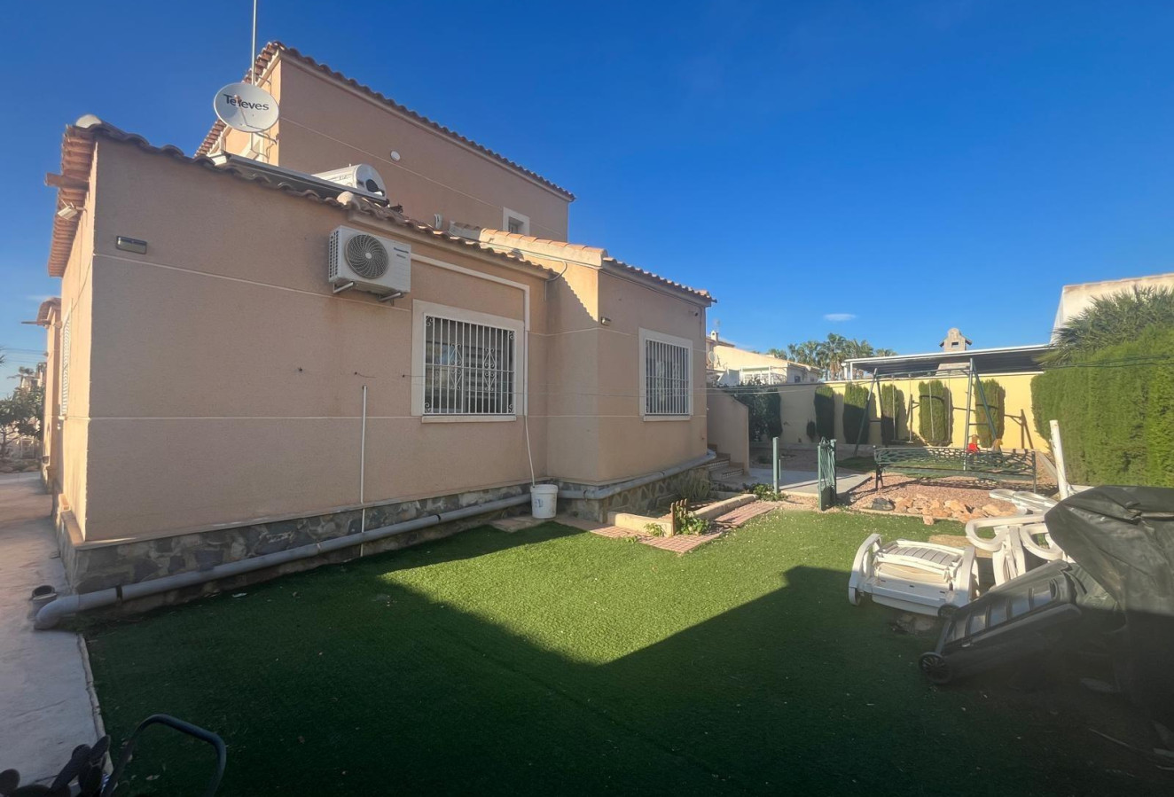 Reventa - Villa - Torrevieja - San luis