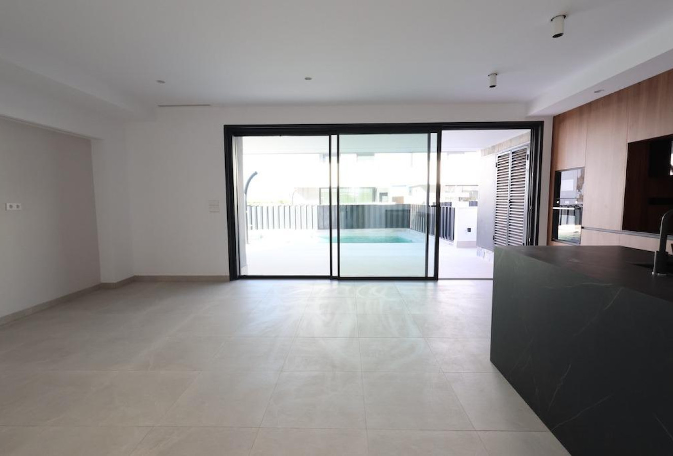 Resale - Villa - Los Alcazares - Santa Rosalía