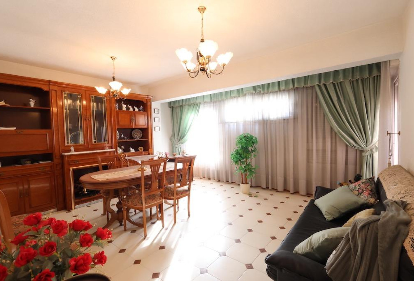 Resale - Apartment / flat - Torrevieja