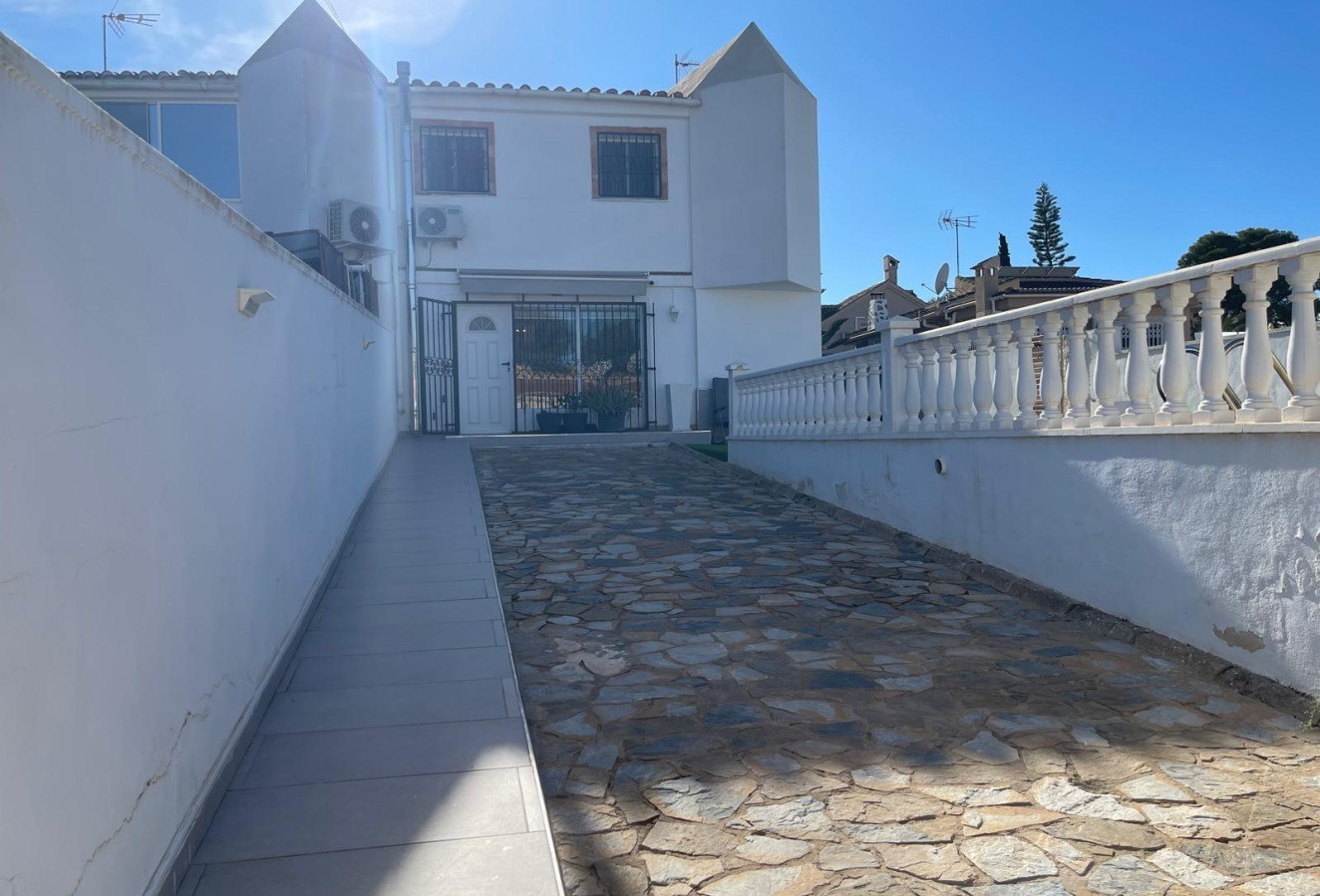 Reventa - Villa - Torrevieja - Los Balcones - Los Altos del Edén