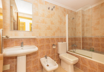 Resale - Apartment / flat - Torrevieja - torrevieja