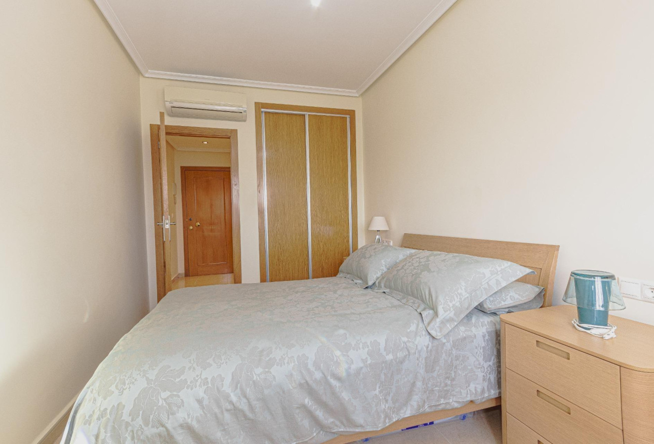 Resale - Apartment / flat - Torrevieja - torrevieja