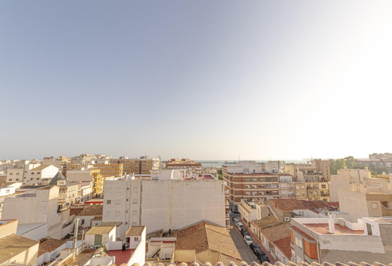 Resale - Apartment / flat - Torrevieja - torrevieja