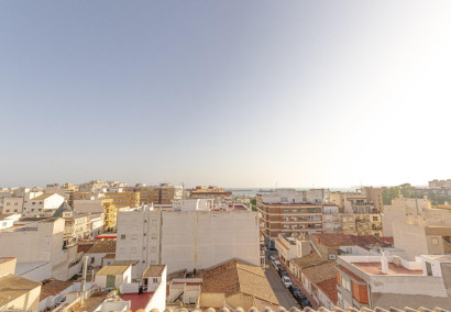 Resale - Apartment / flat - Torrevieja - torrevieja