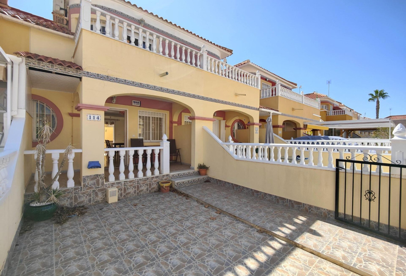 Resale - Bungalow - Orihuela Costa - Cabo Roig