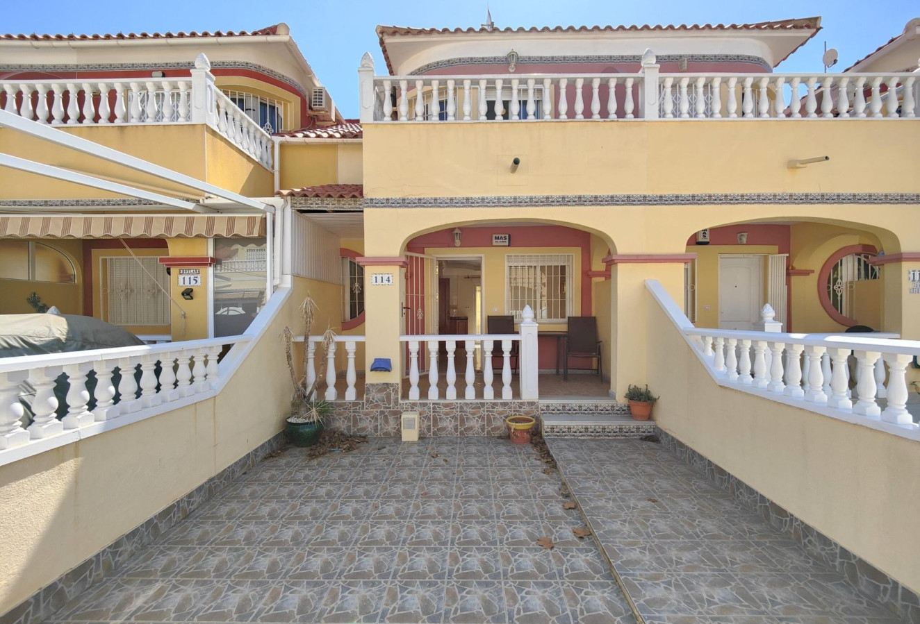 Resale - Bungalow - Orihuela Costa - Cabo Roig