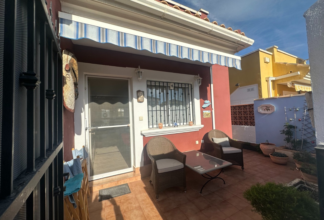 Resale - Town house / semi detached - Orihuela Costa - Entre Naranjos Vistabella