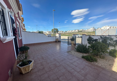 Resale - Town house / semi detached - Orihuela Costa - Entre Naranjos Vistabella