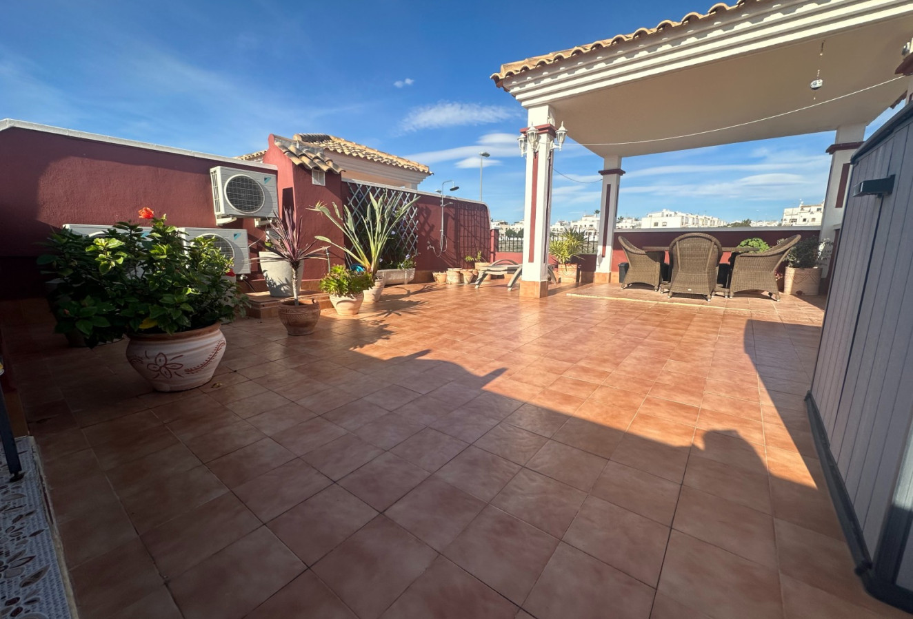 Resale - Town house / semi detached - Orihuela Costa - Entre Naranjos Vistabella