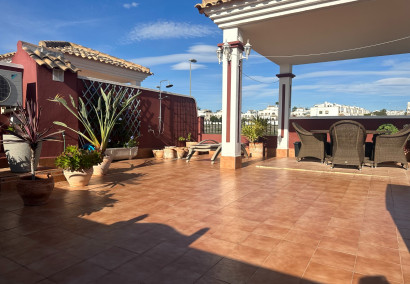 Resale - Town house / semi detached - Orihuela Costa - Entre Naranjos Vistabella