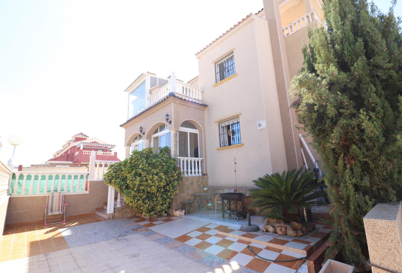 Resale - Bungalow - Orihuela Costa - PAU 26