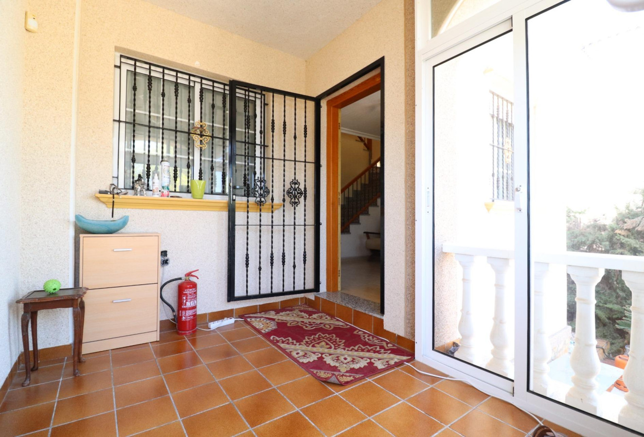 Resale - Bungalow - Orihuela Costa - PAU 26