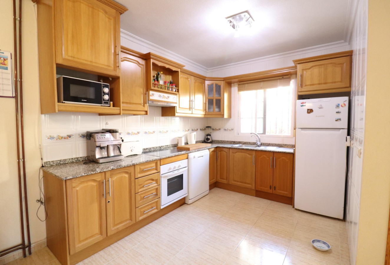 Resale - Bungalow - Orihuela Costa - PAU 26