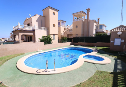 Resale - Bungalow - Orihuela Costa - PAU 26