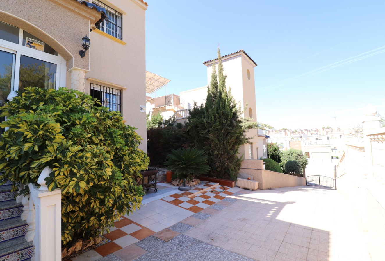 Resale - Bungalow - Orihuela Costa - PAU 26