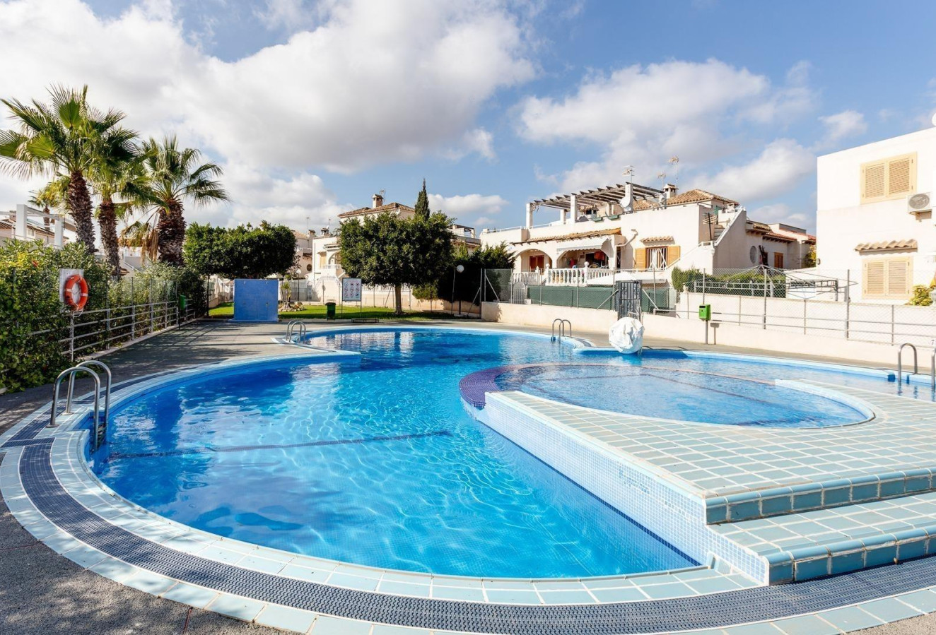 Reventa - Bungalow - Torrevieja - Los Balcones - Los Altos del Edén