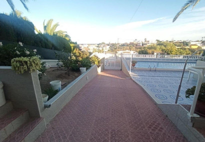 Reventa - Villa - Torrevieja - Los balcones