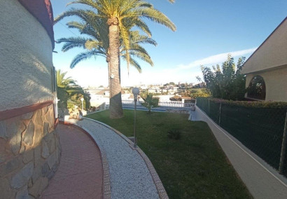 Reventa - Villa - Torrevieja - Los balcones