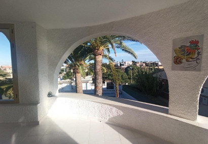 Reventa - Villa - Torrevieja - Los balcones