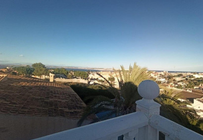 Reventa - Villa - Torrevieja - Los balcones