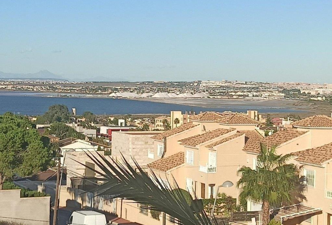 Reventa - Villa - Torrevieja - Los balcones