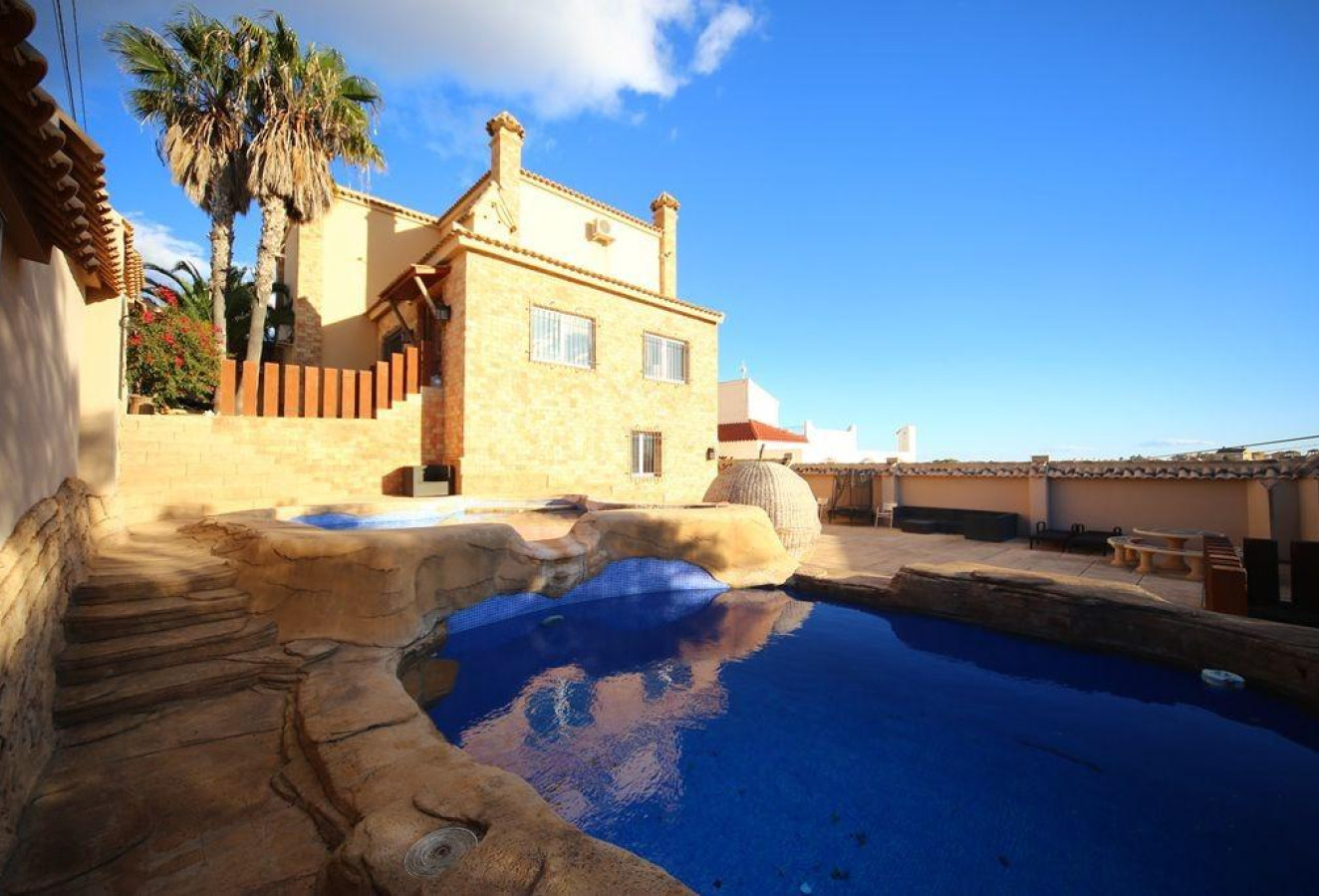 Reventa - Villa - Orihuela Costa - Las Filipinas