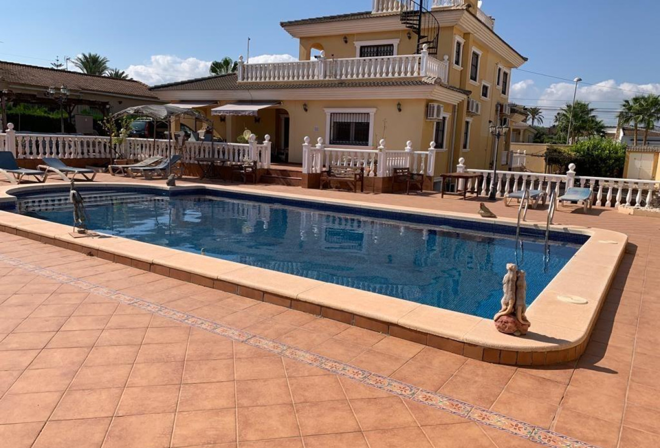 Reventa - Villa - Torrevieja - Los altos